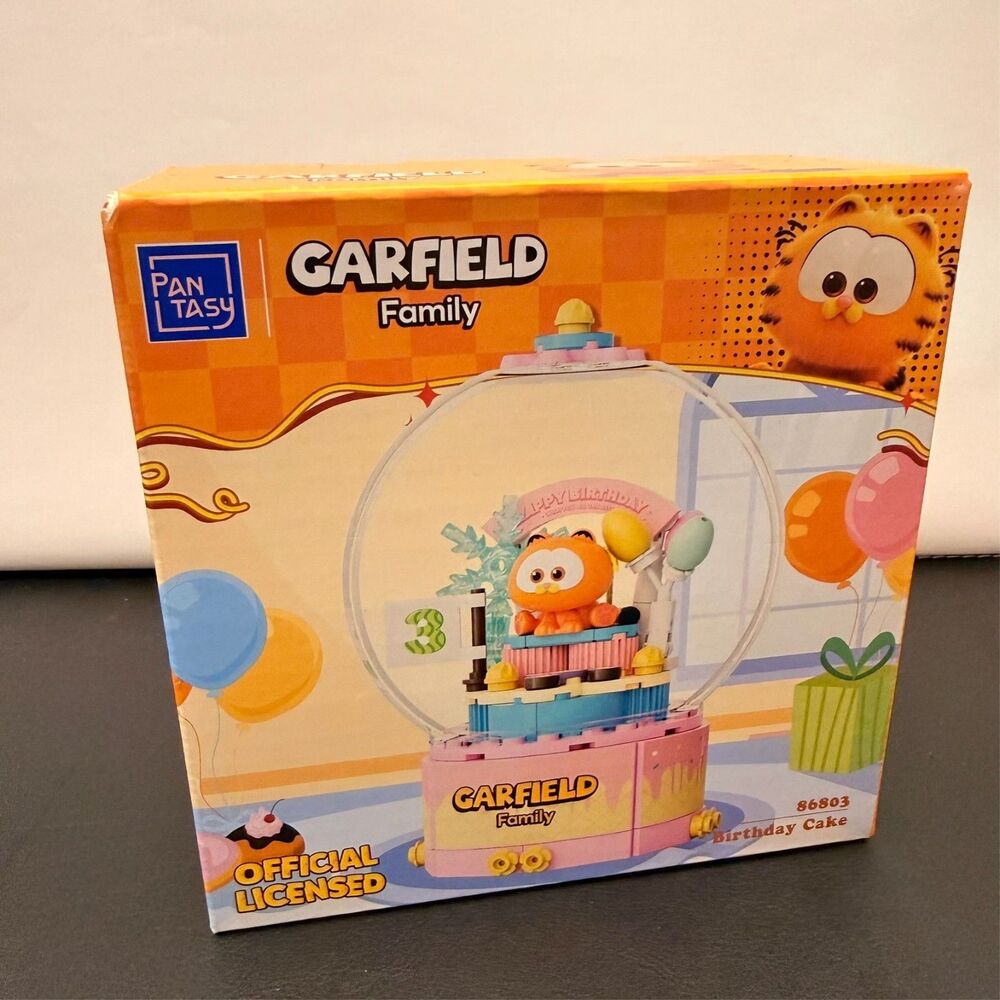 Pantasy Garfield Family Birthday Cake Building Brick Set Collectible NIB